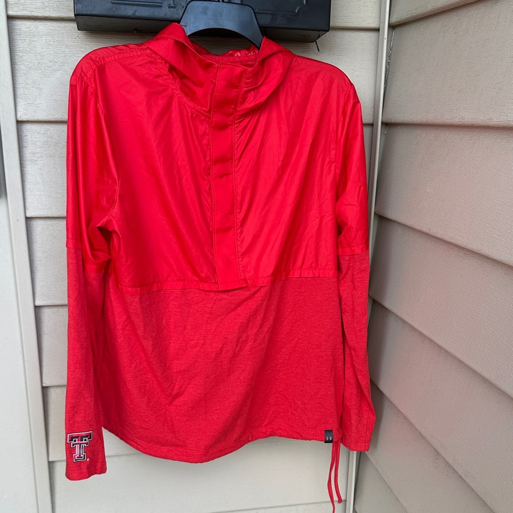 Texas Tech Men’s red pullover, Size Medium
